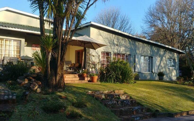 Pension L Orange Guesthouse