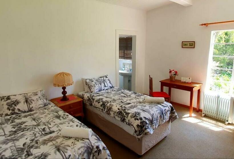 Pension L Orange Guesthouse