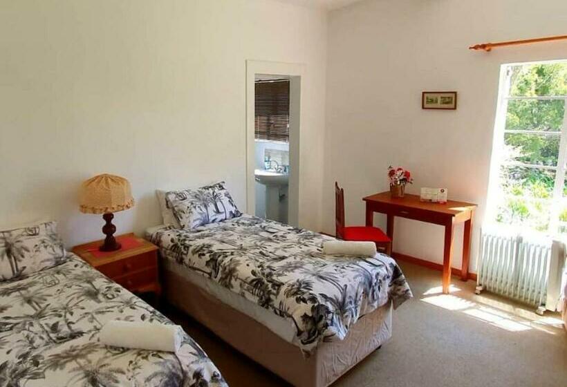 Pension L Orange Guesthouse