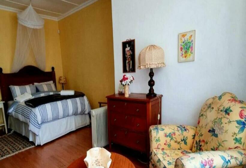 Pension L Orange Guesthouse