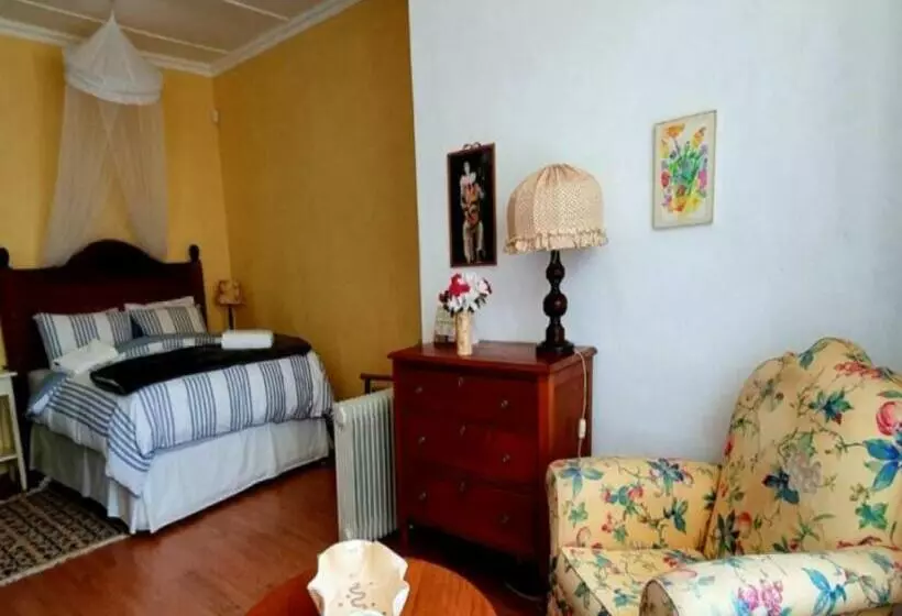پانسیون L Orange Guesthouse