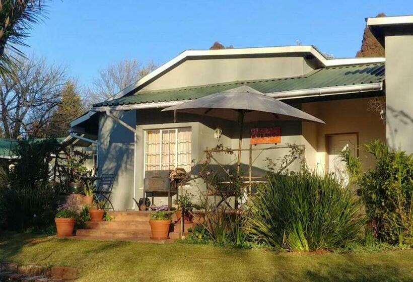 Pension L Orange Guesthouse