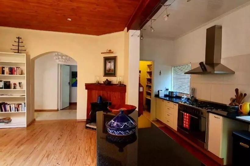 پانسیون L Orange Guesthouse