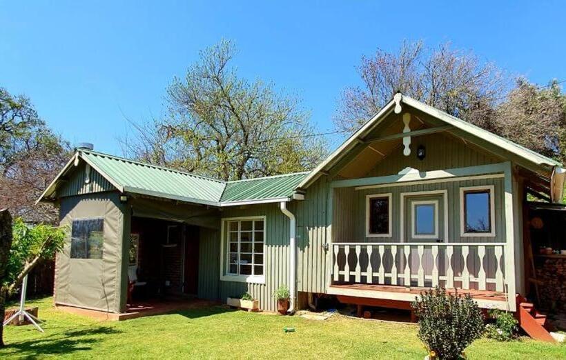 Pension L Orange Guesthouse