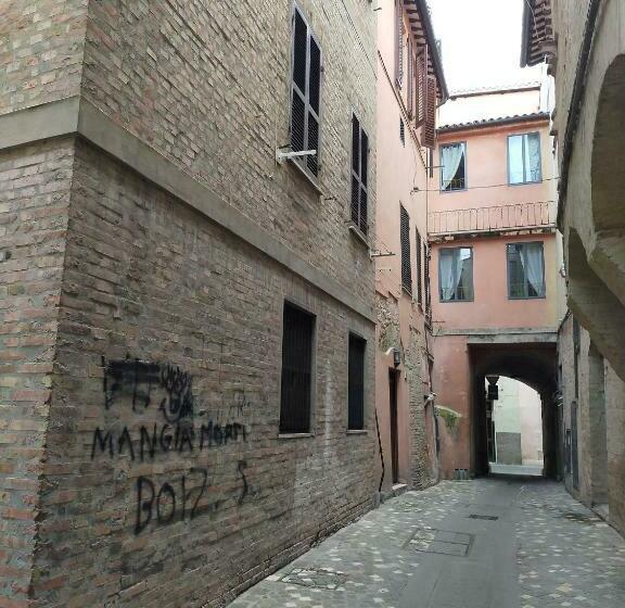 Pensjonat Traivicolidifoligno