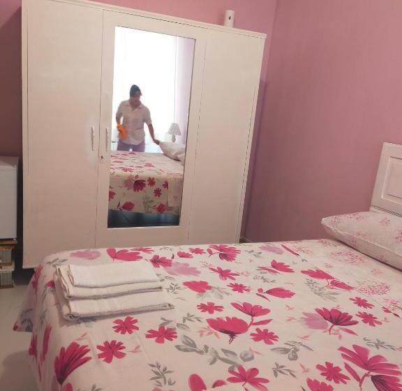 Pensjonat Traivicolidifoligno