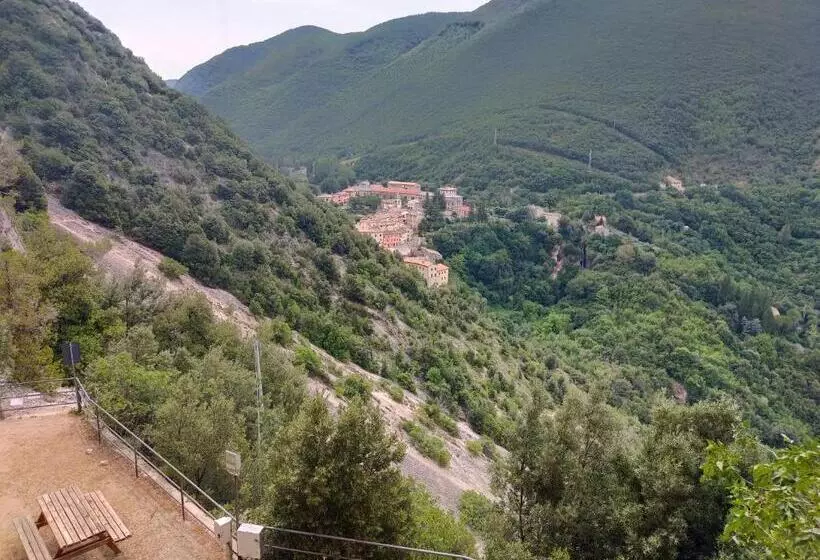 پانسیون Traivicolidifoligno