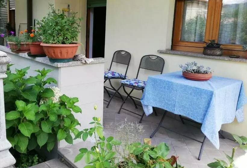 B&b Villa Rosella Appartamento Completo Di Camera Matrimoniale E 2 Letti Singoli