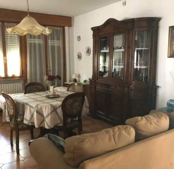 B&b Villa Rosella Appartamento Completo Di Camera Matrimoniale E 2 Letti Singoli