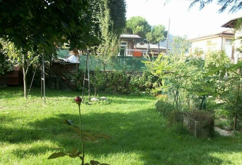 B&b Villa Rosella Appartamento Completo Di Camera Matrimoniale E 2 Letti Singoli