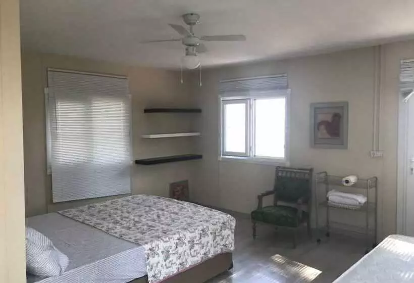 Aamiaismajoitus (B&B) Ida Bay Bungalows