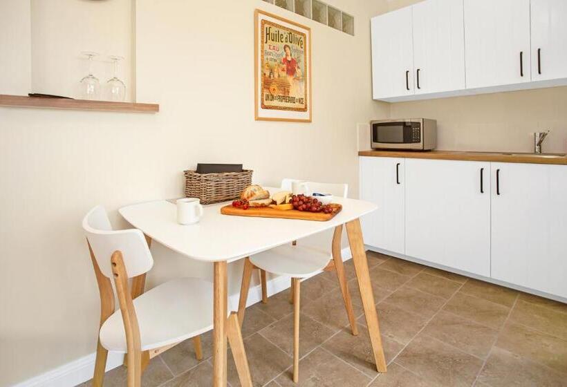 مبيت وإفطار Settlers Cottage