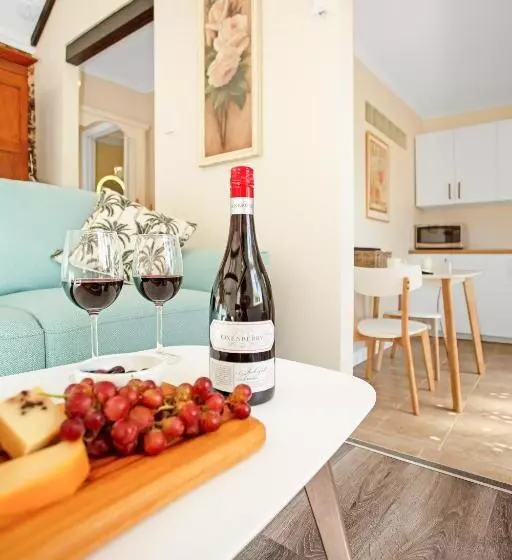 Aamiaismajoitus (B&B) Settlers Cottage