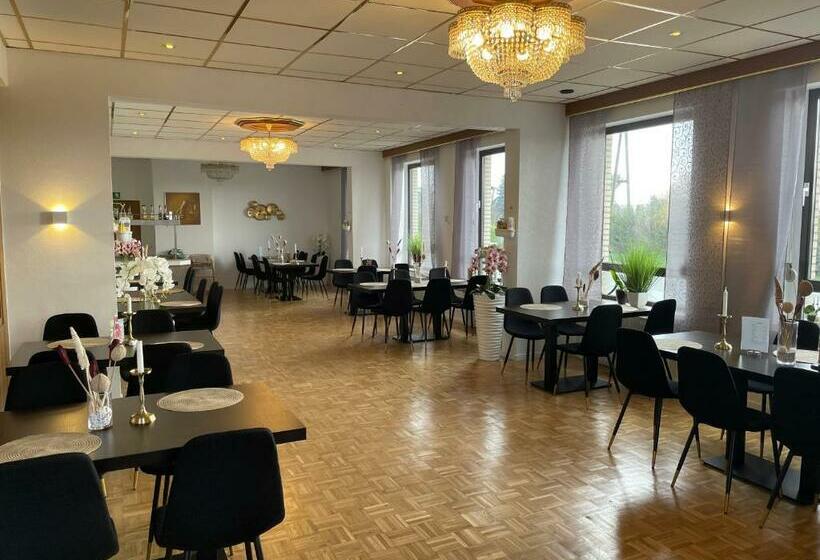 Отель Kronenhof