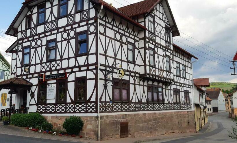 Отель Pension Hirsch/schwan