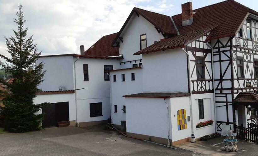 Отель Pension Hirsch/schwan