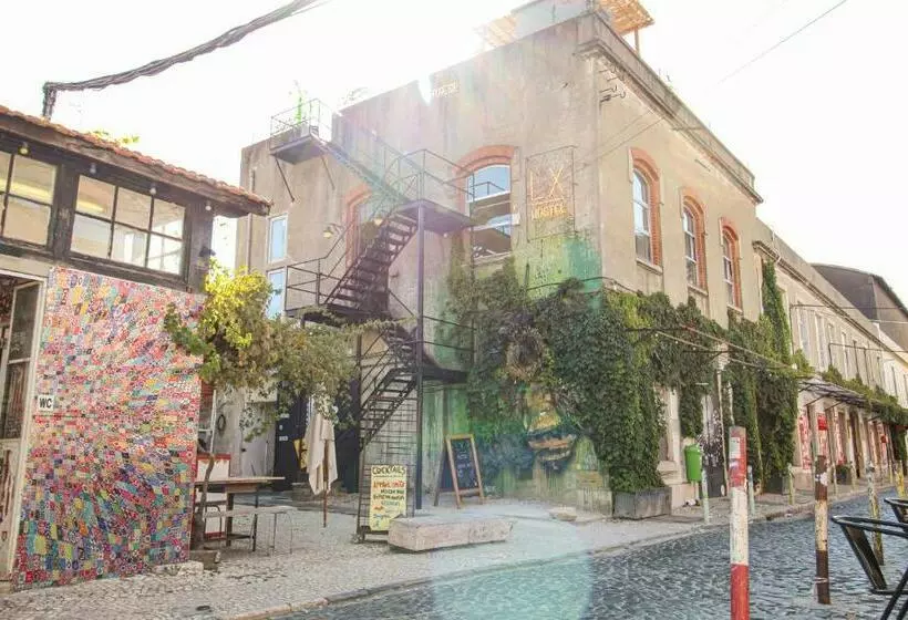 Lx Hostel