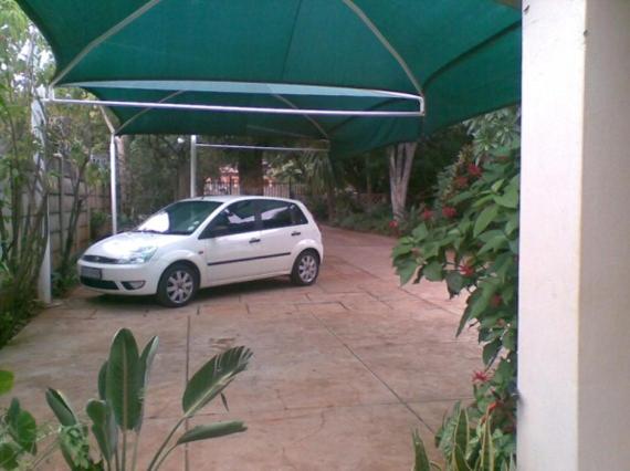 Pension (Hôtel basse catégorie) Lutea Guest House