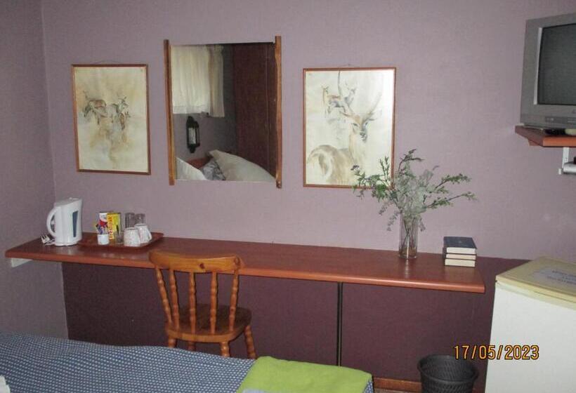 Pension (Hôtel basse catégorie) Lutea Guest House