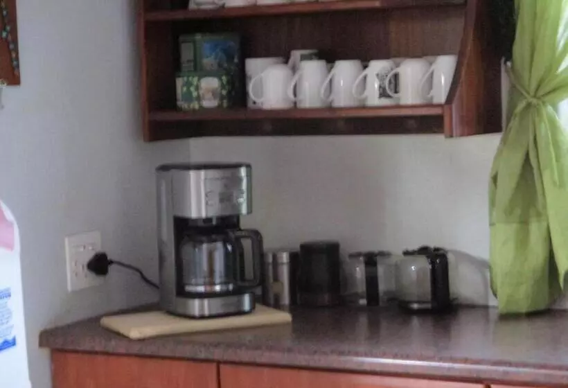 ペンション Lutea Guest House