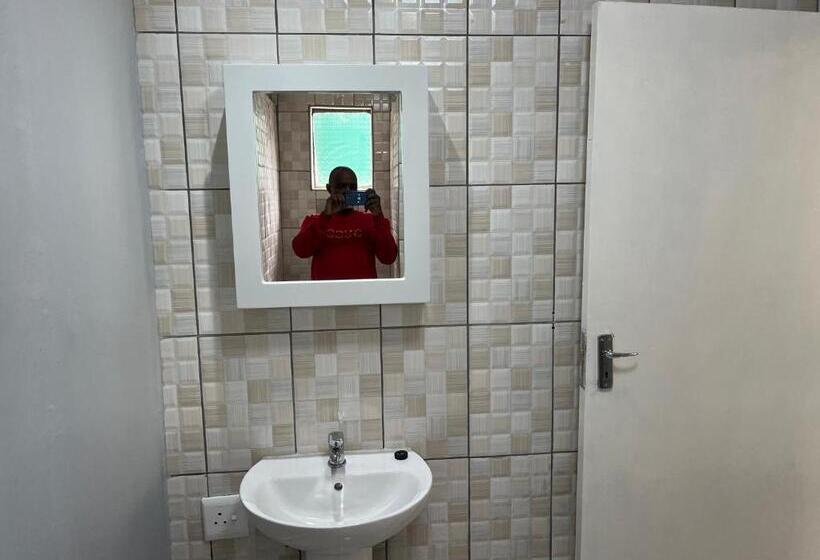 Пансион The Cottage