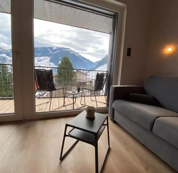 Simple Life Apartments