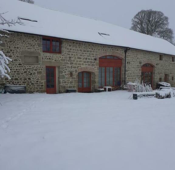 민박 Auverg Nature Chambre Combrailles