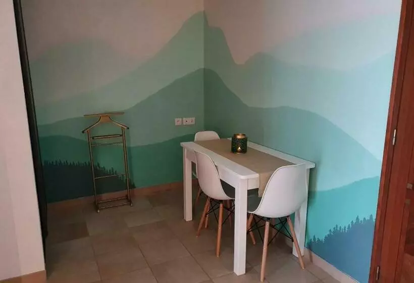 ベッドアンドブレックファースト Auverg Nature Chambre Combrailles