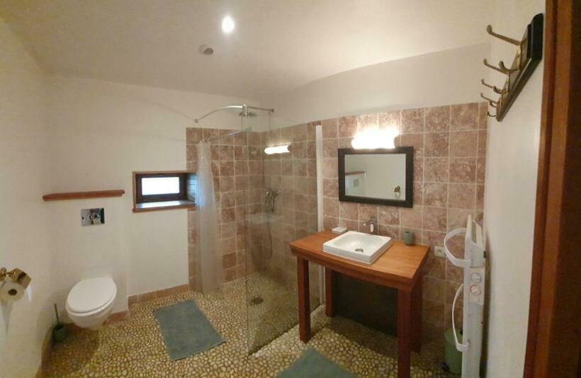 민박 Auverg Nature Chambre Combrailles