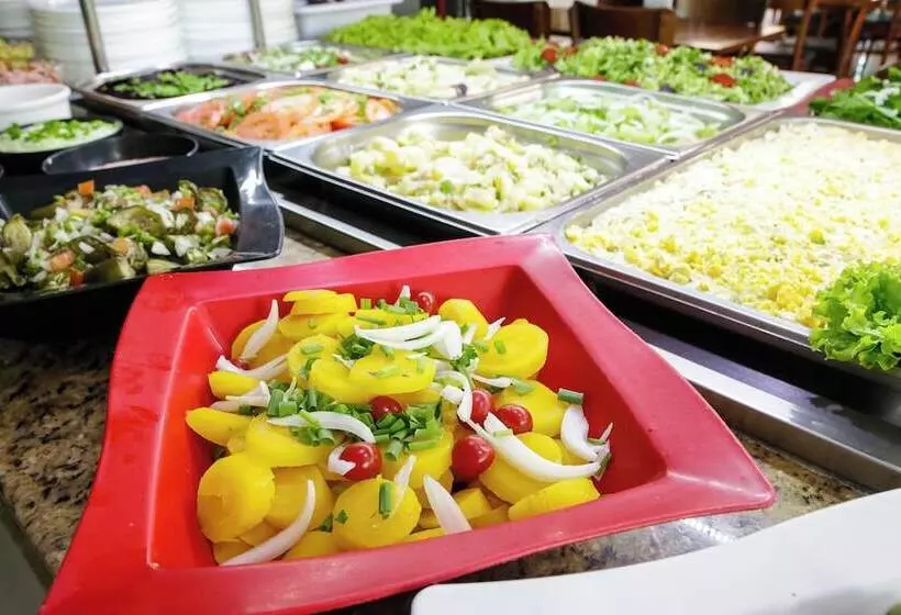 ホテル San Rafain