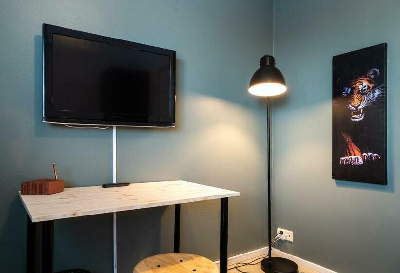 Kulkuri Hostellit Hämeenlinna