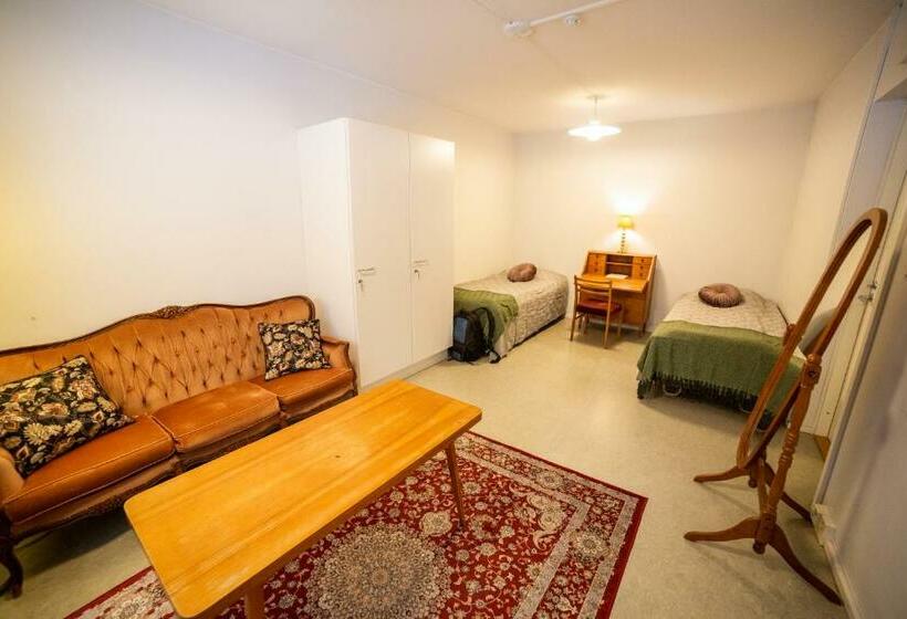 Kulkuri Hostellit Hämeenlinna