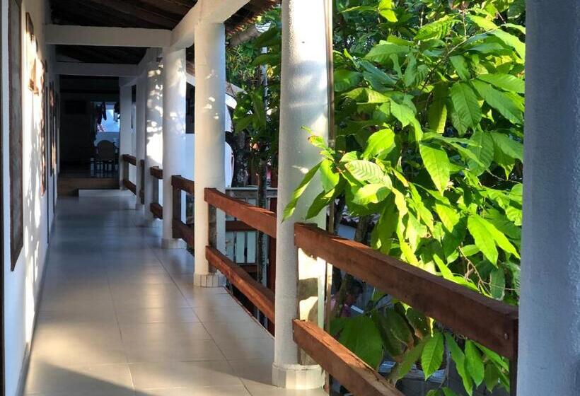 پانسیون Lux Pousada