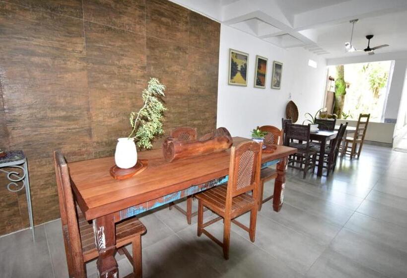 پانسیون Lux Pousada