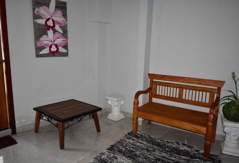 پانسیون Lux Pousada