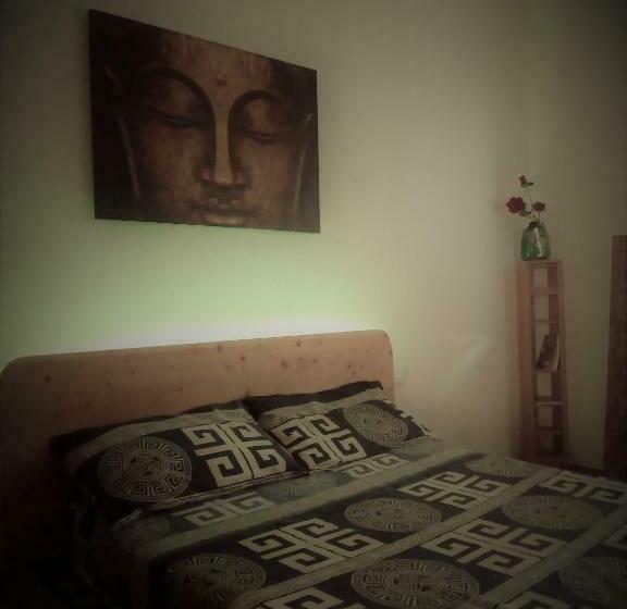 פנסיון Pippo House Scandicci