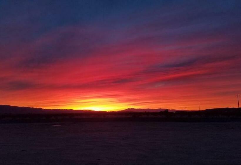 بنسيون Smitty S Hideaway