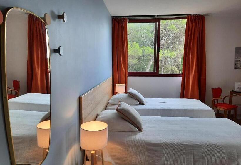 مبيت وإفطار Le Clos Des Chênes