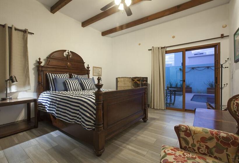 ホテル Aquamarina