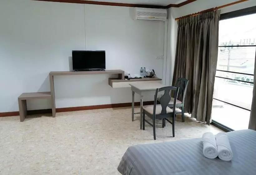 هتل N.p. Apartment