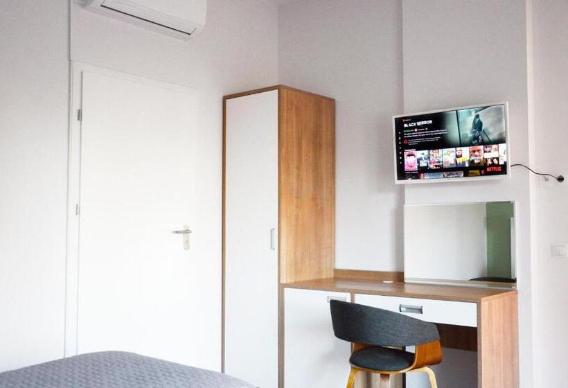 پانسیون Tip Tap Guest House