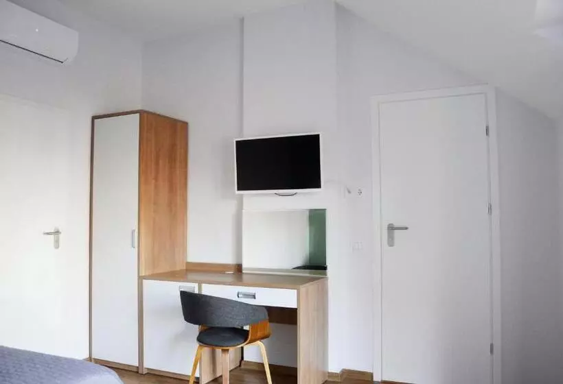 پانسیون Tip Tap Guest House