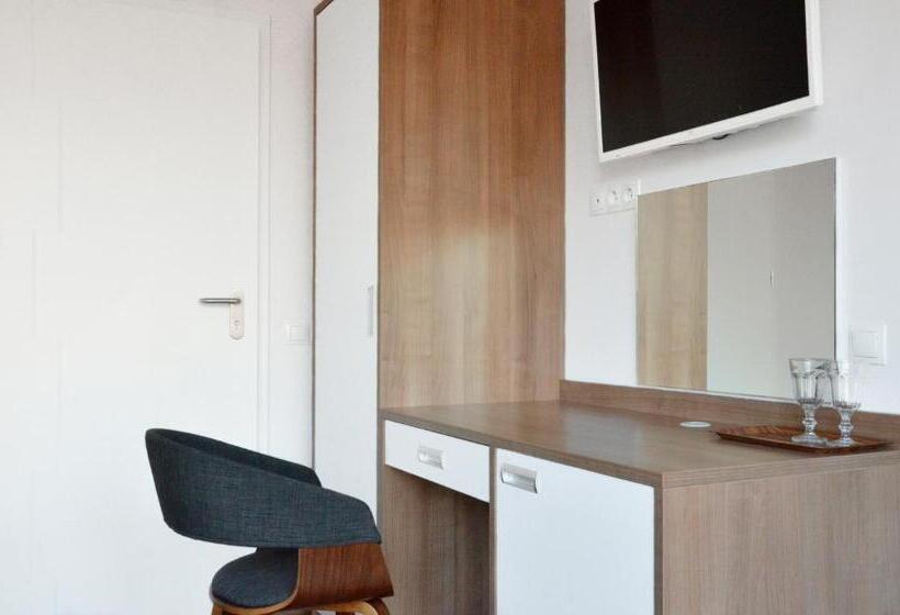 پانسیون Tip Tap Guest House