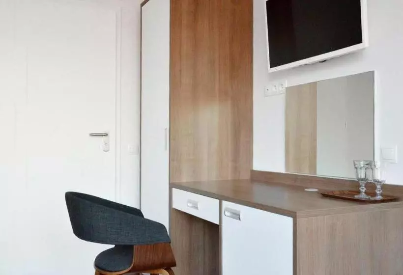 پانسیون Tip Tap Guest House