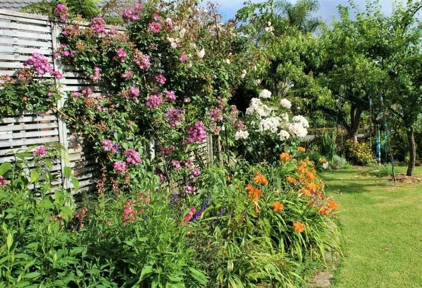 U Beauty   B & B