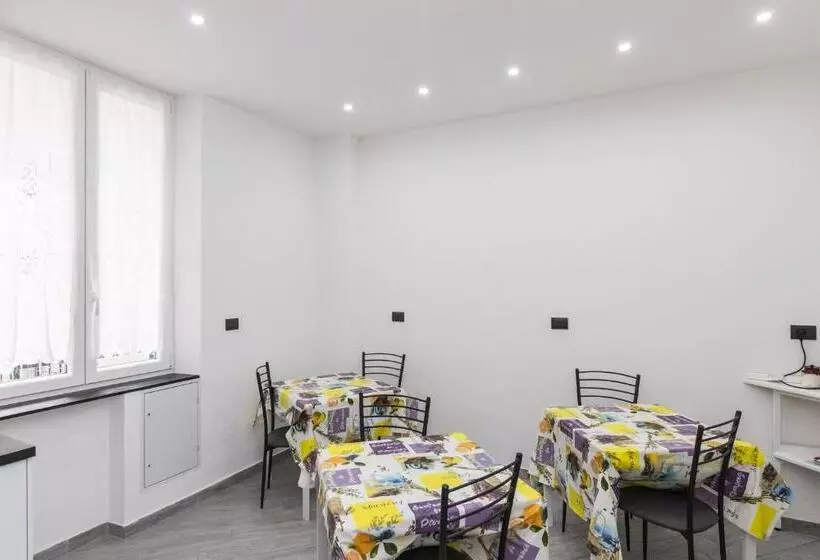 تختخواب و صبحانه Il Mondo In Una Stanza