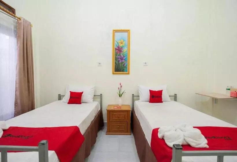 Hotelli Vaccinated Staff  Oyo 90506 Bunga Sonsang Homestay Syariah