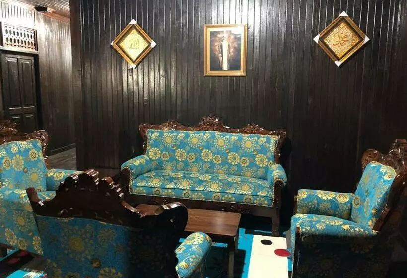 ペンション Mimi Guest House Syariah Pangkalan Bun