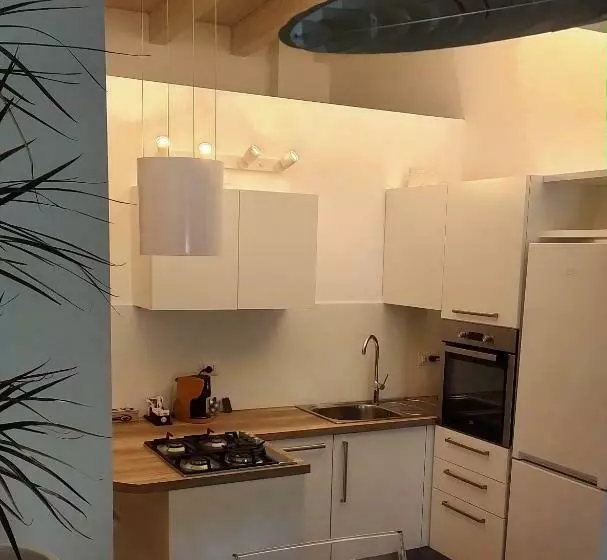 تختخواب و صبحانه Bnbfuorimilano