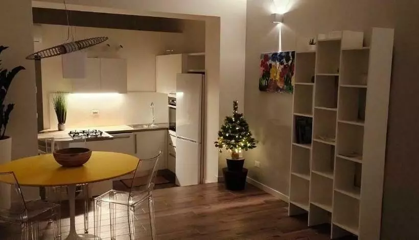 تختخواب و صبحانه Bnbfuorimilano